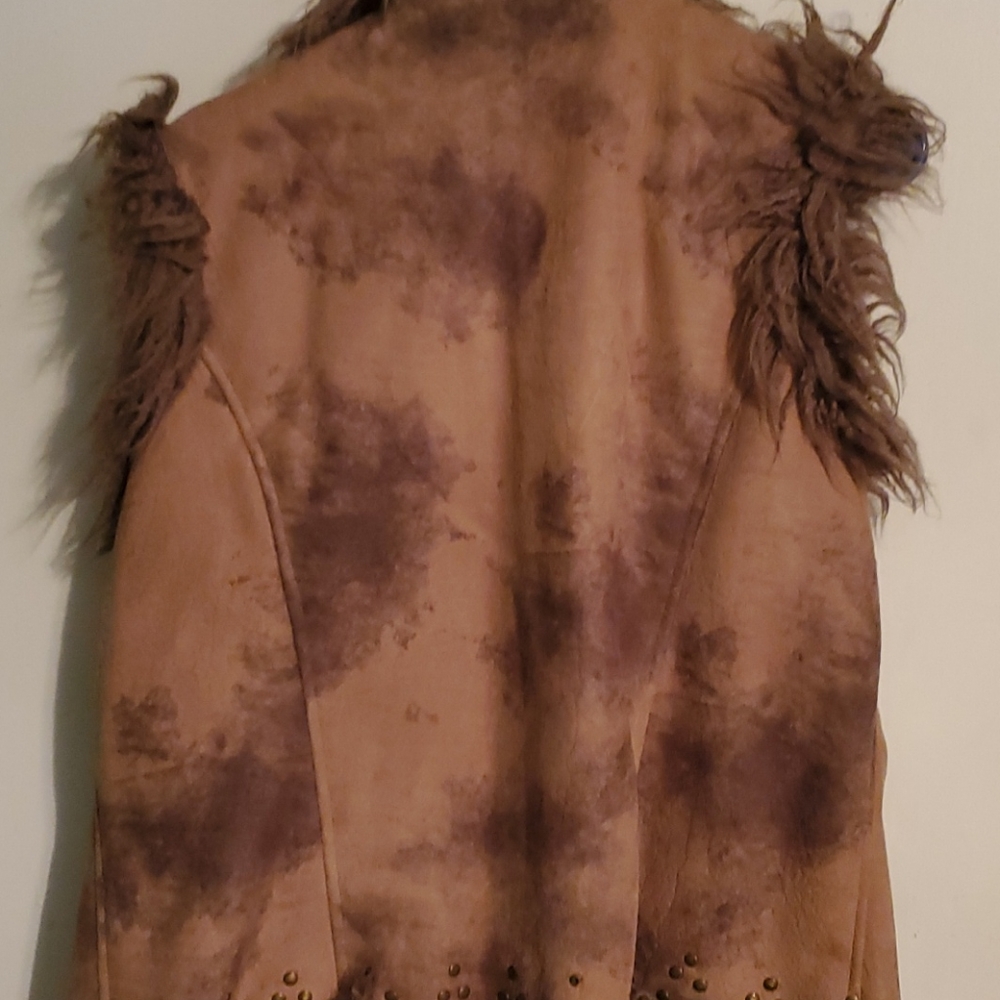 Vest - Picture 2 of 2